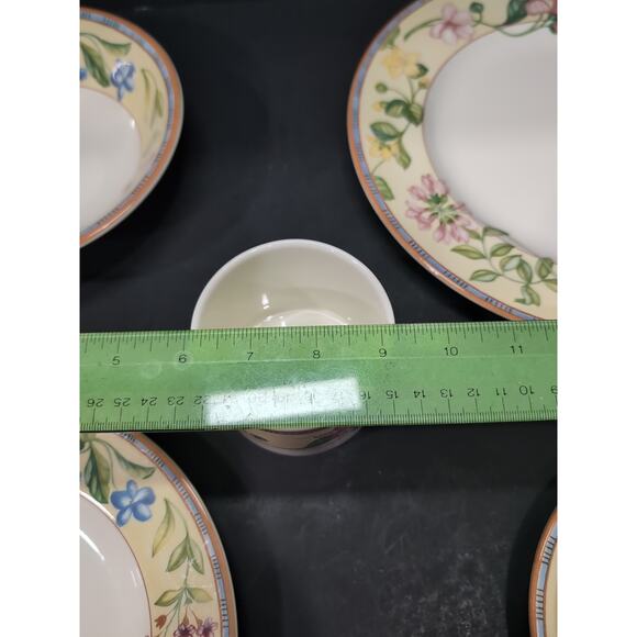 Johnson Brothers China‎ Spring Medley, 5 Piece Place Setting, Floral Dinnerware - Picture 11 of 11